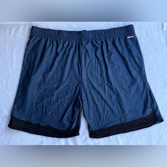 NWT Men’s Athletic Works 3-Pack Shorts - Picture 5 of 11